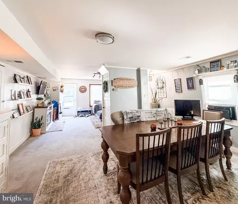 Entry Way - 7267 Benedict Ave, Benedict, MD 20612 photo 1 of 3