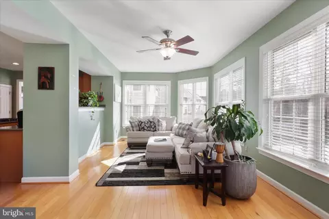 Entry Way - 5678 Cabinwood Ct, Indian Head, MD 20640 photo 5 of 14