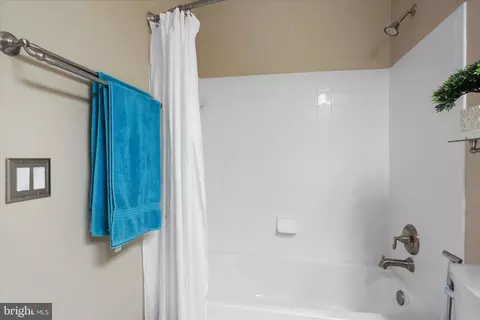 Bath - 5678 Cabinwood Ct, Indian Head, MD 20640 photo 6 of 6