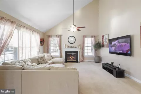 Entry Way - 5678 Cabinwood Ct, Indian Head, MD 20640 photo 4 of 14