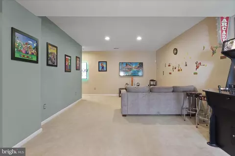 Entry Way - 5678 Cabinwood Ct, Indian Head, MD 20640 photo 10 of 14