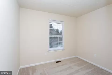 Bedroom - 5704 Springfish Pl, Waldorf, MD 20603 photo 5 of 11