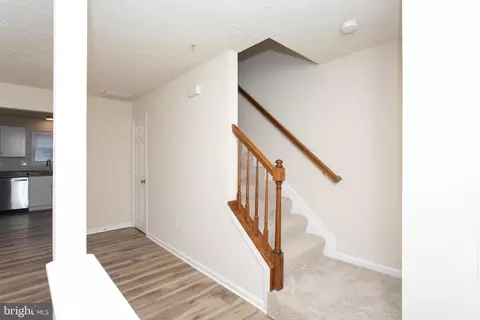 Entry Way - 5704 Springfish Pl, Waldorf, MD 20603 photo 2 of 3