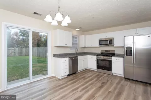 Kitchen - 5704 Springfish Pl, Waldorf, MD 20603 photo 6 of 6