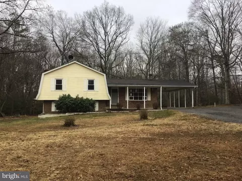 6230 Cracklingtown Rd, Hughesville, MD 20637
