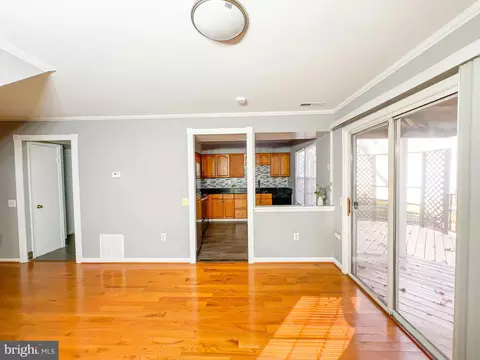 Living - 5112 Blacksmith Ct, Waldorf, MD 20603 photo 6 of 7