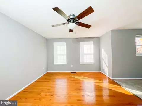 Living - 5112 Blacksmith Ct, Waldorf, MD 20603 photo 7 of 7