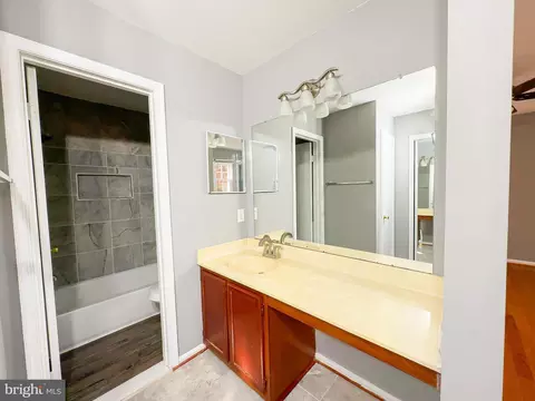 Bath - 5112 Blacksmith Ct, Waldorf, MD 20603 photo 2 of 3
