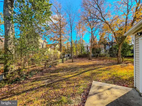 Exterior - 5112 Blacksmith Ct, Waldorf, MD 20603 photo 11 of 13