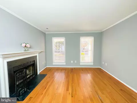 Living - 5112 Blacksmith Ct, Waldorf, MD 20603 photo 1 of 7