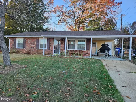 1102 Copley Ave, Waldorf, MD 20602