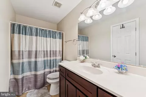 Bath - 2688 Winbrell Ct, Waldorf, MD 20601 photo 3 of 4