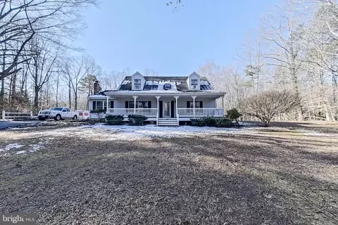 4463 Clayton Ct, Waldorf, MD 20601