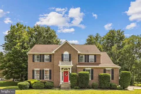 2404 Berry Thicket Ct, Waldorf, MD 20603