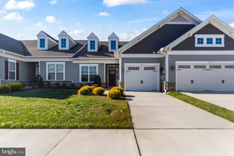 102 Camden Cir, La Plata, MD 20646