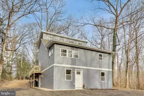 8680 Cooksey Rd, La Plata, MD 20646