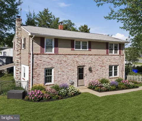 2863 Chippewa St, Bryans Road, MD 20616