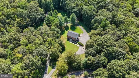 6095 Manor Ln, La Plata, MD 20646