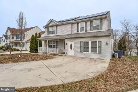Exterior - 2264 Rolling Meadows St, Waldorf, MD 20601 photo 3 of 8