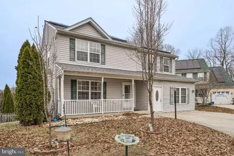 Exterior - 2264 Rolling Meadows St, Waldorf, MD 20601 photo 2 of 8