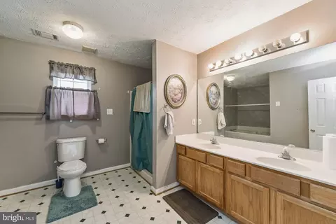 Entry Way - 2264 Rolling Meadows St, Waldorf, MD 20601 photo 3 of 3