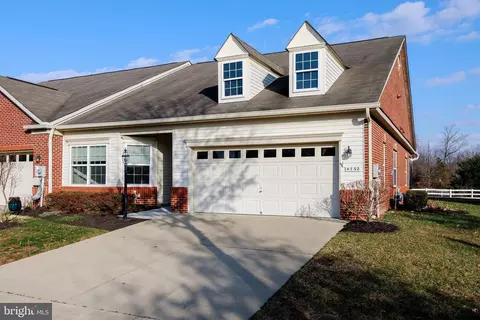 4732 Londonberry Ln, White Plains, MD 20695