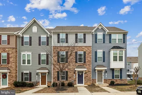 145 Seldovia Dr, Indian Head, MD 20640