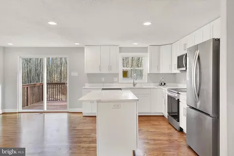 Kitchen - 2240 Bridle Path Dr, Waldorf, MD 20601 photo 2 of 3