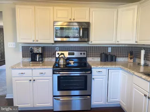 Kitchen - 5932 Michael Rd, Waldorf, MD 20601 photo 2 of 3