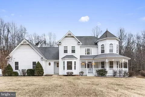 9290 Gunston Rd, Welcome, MD 20693