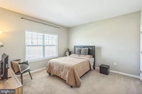 Bedroom - 6447 Ocelot St, Waldorf, MD 20603 photo 4 of 4