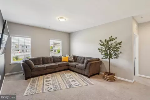Entry Way - 6447 Ocelot St, Waldorf, MD 20603 photo 5 of 7