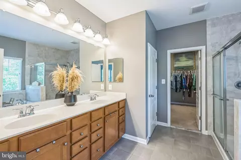 Entry Way - 6447 Ocelot St, Waldorf, MD 20603 photo 4 of 7