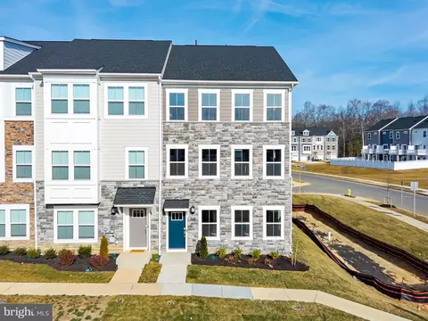 10771 Millport St, White Plains, MD 20695