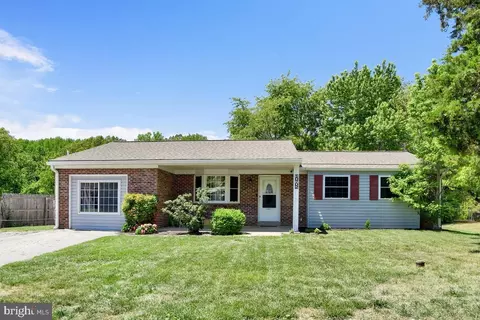 10702 Westwood Ln, Waldorf, MD 20601