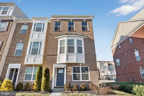 5907 Kate Chopin Pl, White Plains, MD 20695