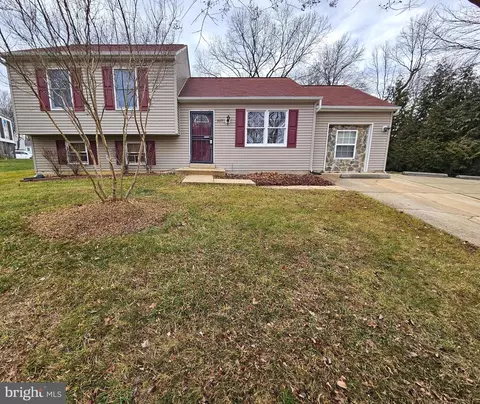 2017 Bainbridge Ct, Waldorf, MD 20602