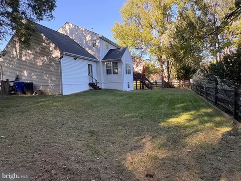 Exterior - 2485 Ryce Dr, Waldorf, MD 20601 photo 8 of 9