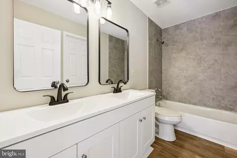 Bath - 11322 Quietfields St, Waldorf, MD 20601 photo 3 of 6