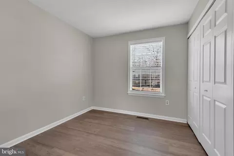 Bedroom - 2012 English Oak Ct, Waldorf, MD 20601 photo 4 of 4
