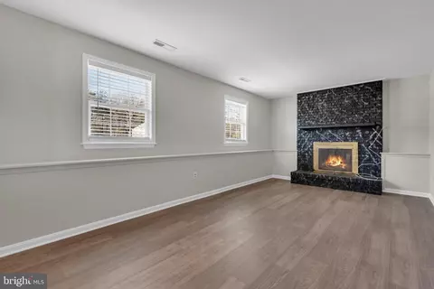 Living - 2012 English Oak Ct, Waldorf, MD 20601 photo 2 of 4