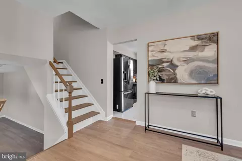 Entry Way - 2012 English Oak Ct, Waldorf, MD 20601 photo 2 of 5