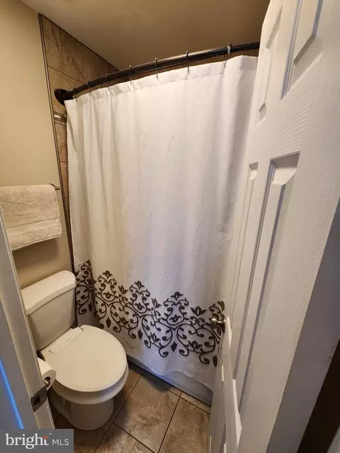 Bath - 5115 Blacksmith Ct, Waldorf, MD 20603 photo 3 of 4