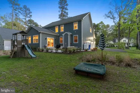 Exterior - 14720 Locust Ct, Issue, MD 20645 photo 5 of 11