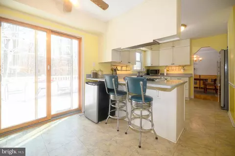 8555 Ridge Ct, Waldorf, MD 20603 photo 13