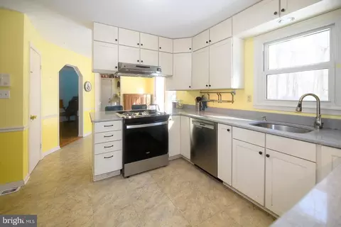 8555 Ridge Ct, Waldorf, MD 20603 photo 10
