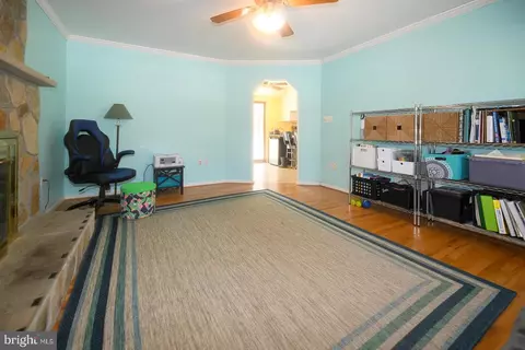 8555 Ridge Ct, Waldorf, MD 20603 photo 18