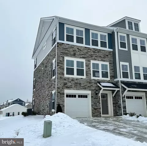 10986 Barnard Pl, White Plains, MD 20695