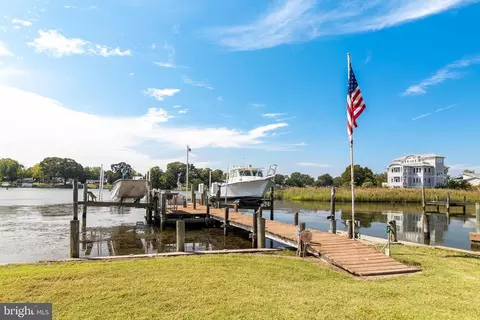 16077 Cobb Is, Cobb Island, MD 20625