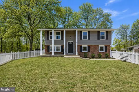 6 Stratford Ct, Waldorf, MD 20602